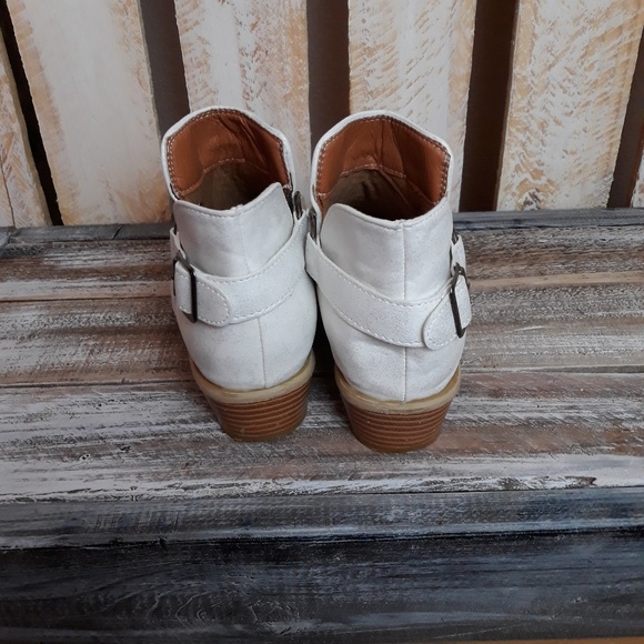 European boutique white Ankle booties - Picture 6 of 8